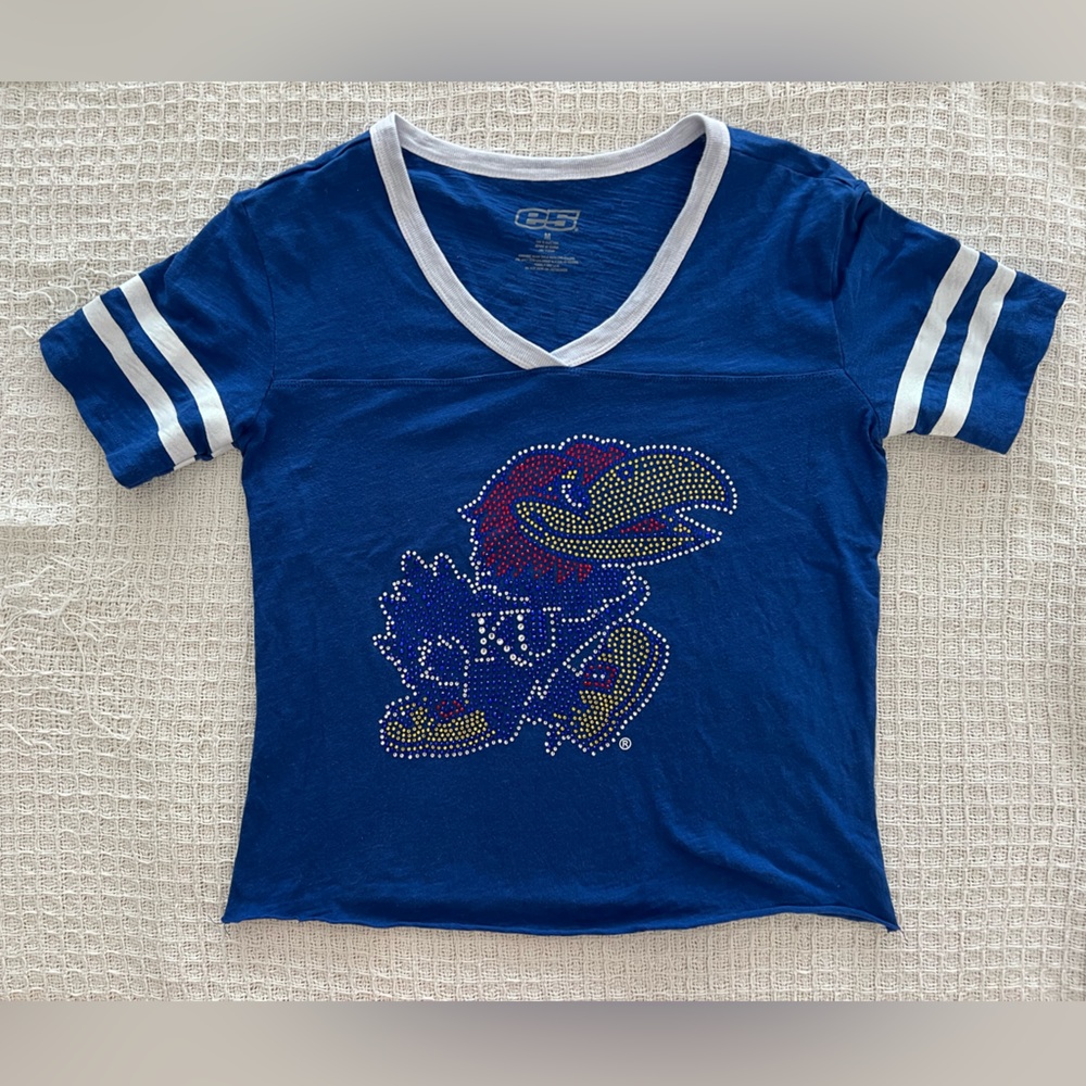 ❣️2/$25❣️ University of KANSAS Jayhawks bedazzle gem women’s v-neck T-shirt | M